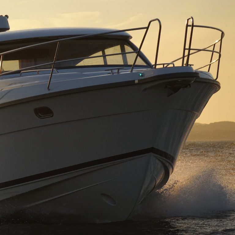 Votre réseau spécialiste de l'achat et la vente de bateaux d'occasion Vendre ou Acheter un bateau d'occasion | France plaisance votre réseau de Yacht Brokers indépendants | La Rochelle - Arcachon