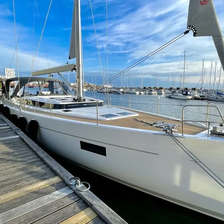 Votre réseau spécialiste de l'achat et la vente de bateaux d'occasion Vendre ou Acheter un bateau d'occasion | France plaisance votre réseau de Yacht Brokers indépendants | La Rochelle - Arcachon